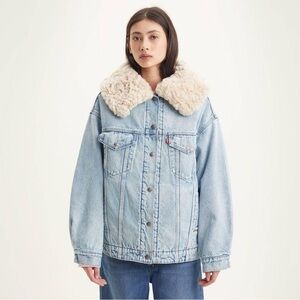 Levi's Sherpa Trucker Denim Jacket w/ Faux Fur Removable Cream Collar (Size S)